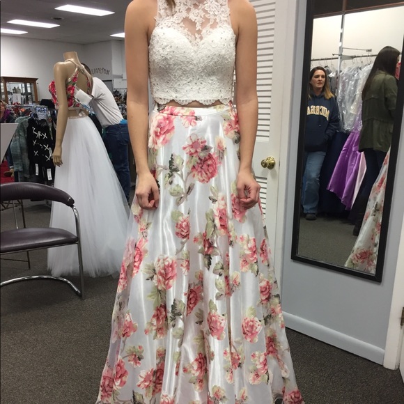 Jovani Prom dress - Picture 2 of 2